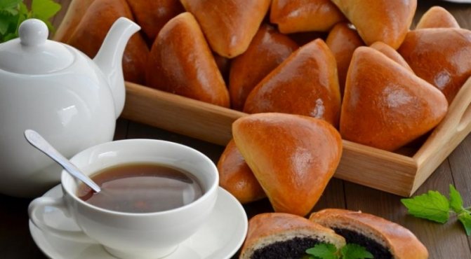Пирожки с маковой начинкой