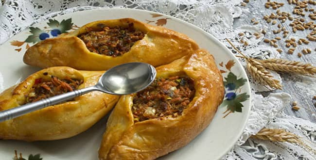 Пошаговый рецепт приготовления расстегая с мясом